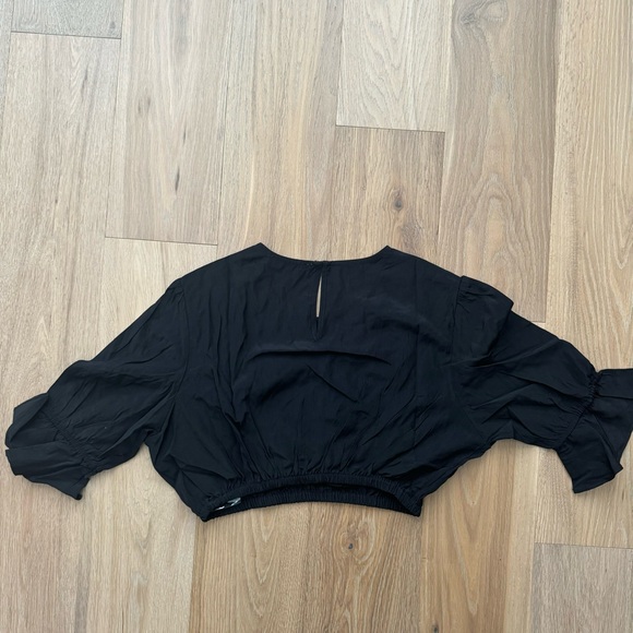 WeWoreWhat Black Crop top with flare sleeves - Picture 10 of 11